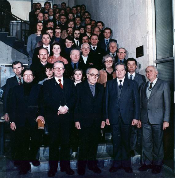 Фото сотрудников кафедры ПАХТ(1984 год)